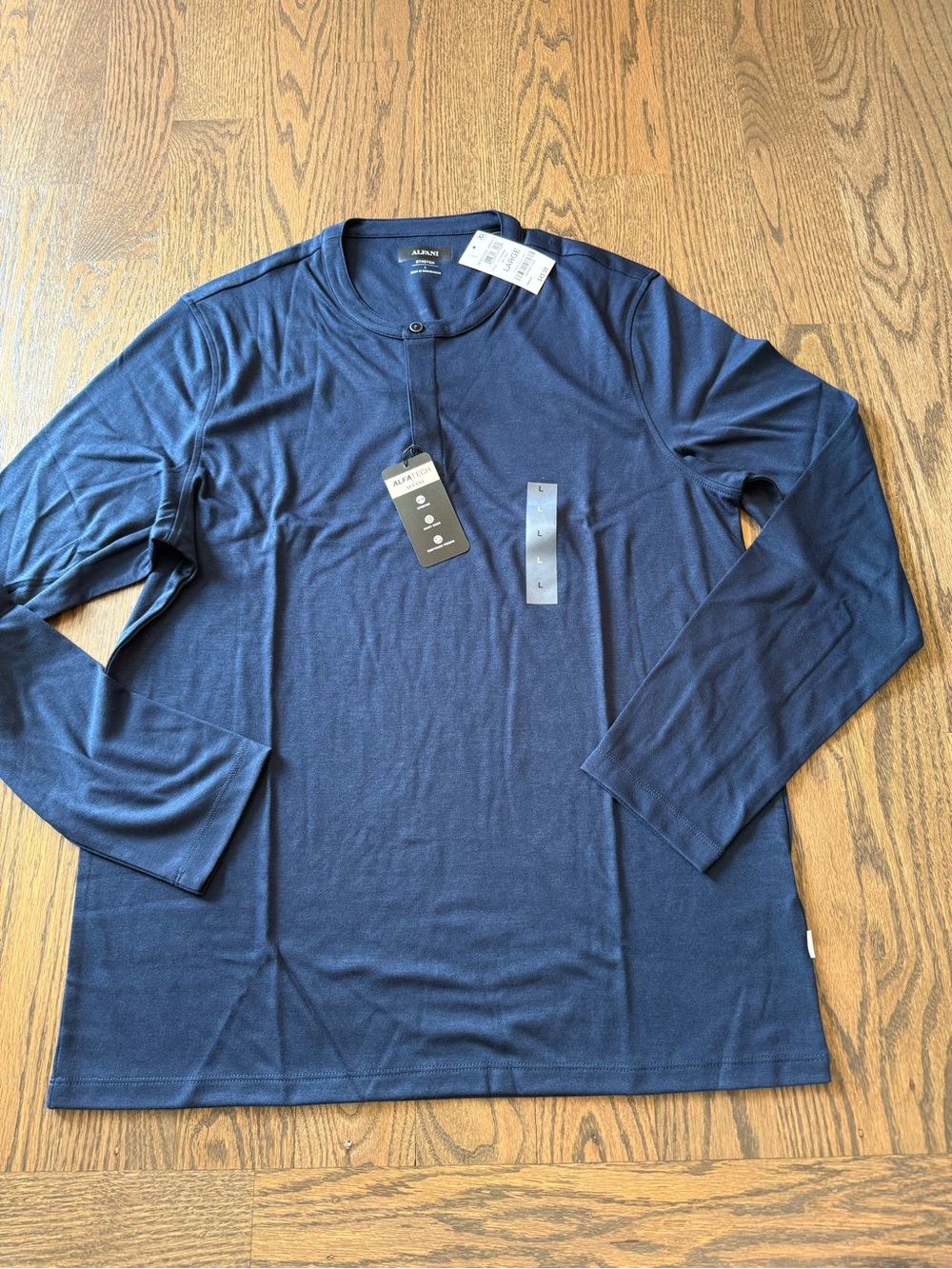 NWT Alfani Men's Long-Sleeve super soft Navy Henley Shirt size large